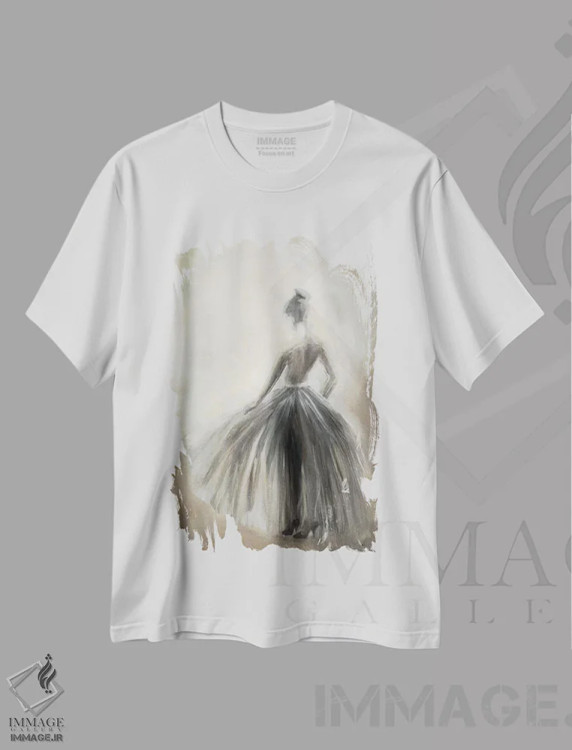 تیشرت سفید طرح دار آنجا زیر نور، تزئینی اثر کی سی هکستون | immage.ir