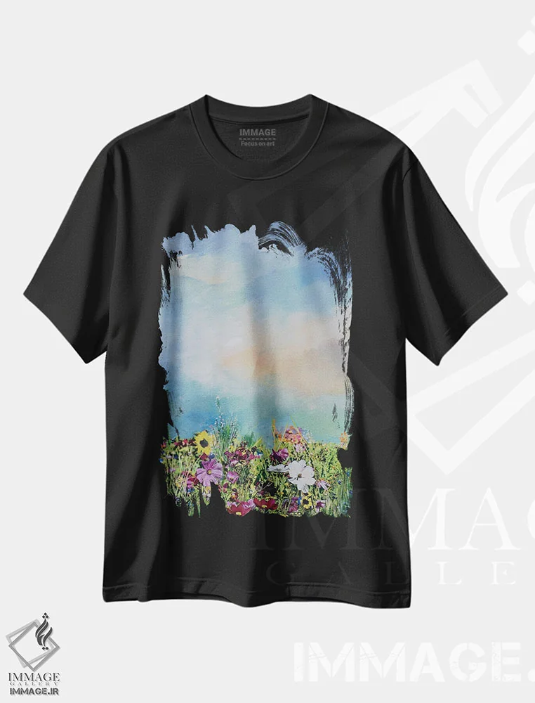 تیشرت مشکی طرح دار چمنزار با گل های شکوفا ۱، دکور معاصر اثر هانک پره بوم | فروشگاه ایماژ