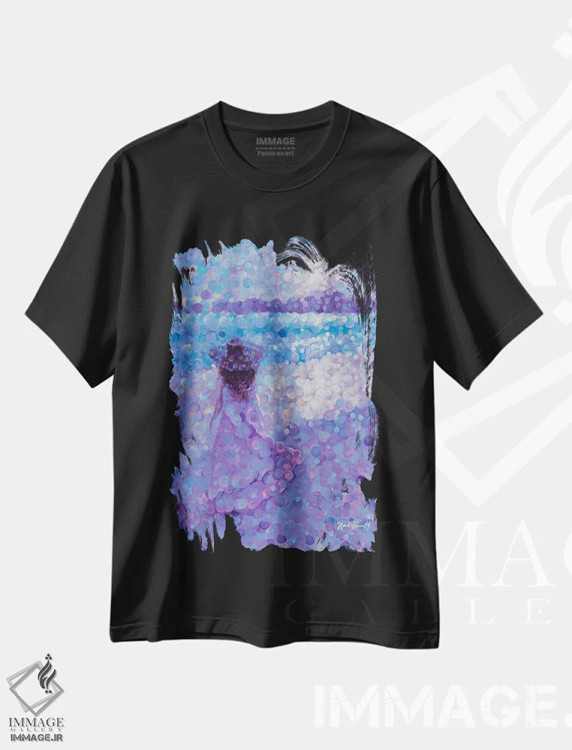 تیشرت مشکی طرح دار در کنار دریا، دکور معاصر اثر هایدی بارنت | فروشگاه ایماژ