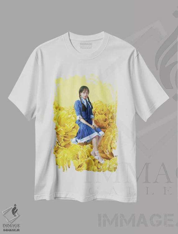 تیشرت سفید طرح دار مزارع گل در بهار، هنر فاخر معاصر اثر تاکاهیرو هیربایاشی | فروشگاه ایماژ