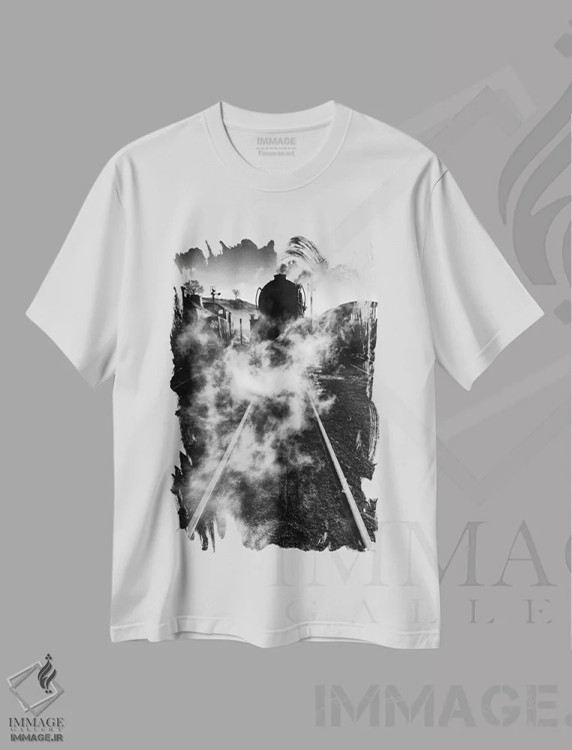 تیشرت سفید طرح دار روی ریل ها، مدیوم اثر استیفن هاجتس | immage.ir