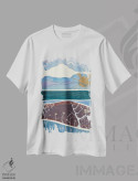 تیشرت سفید طرح دار چشم انداز ساحلی با خورشید طلایی، مدیوم اثر هیدن هیل | فروشگاه ایماژ