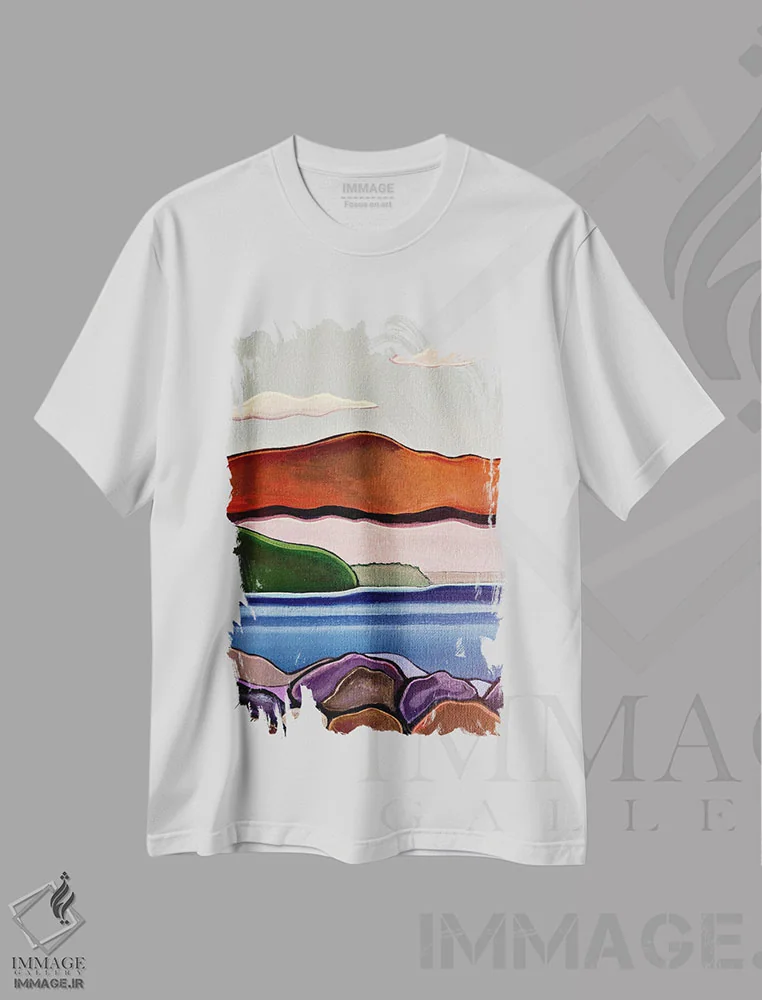 تیشرت سفید طرح دار نمایی از مائونا کیا از پونا، تزئینی اثر هیدن هیل | immage.ir