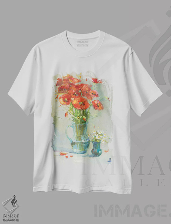 تیشرت سفید طرح دار گل های قرمز صحرایی، هنر فاخر معاصر اثر کنتس آرت | فروشگاه ایماژ