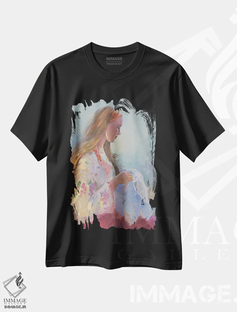 تیشرت مشکی طرح دار در حال سوزن دوزی، هنر فاخر معاصر اثر کنتس آرت | فروشگاه ایماژ