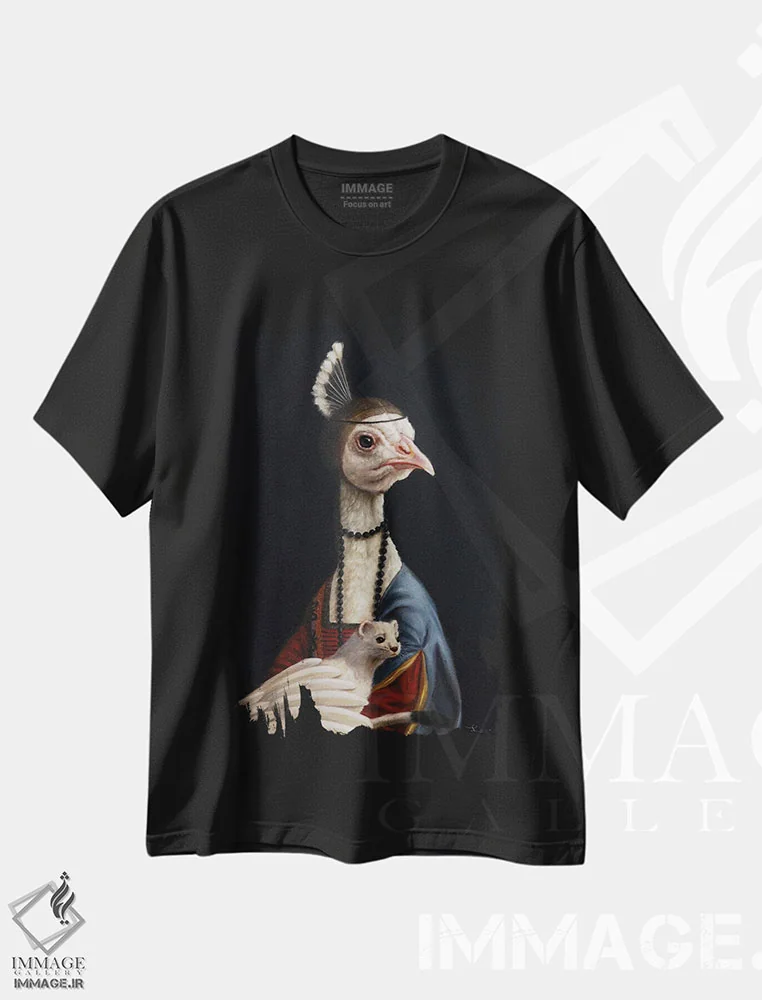 تیشرت مشکی طرح دار طاووس با ارمنت، دکور معاصر اثر لوسیا هفرنان | immage.ir