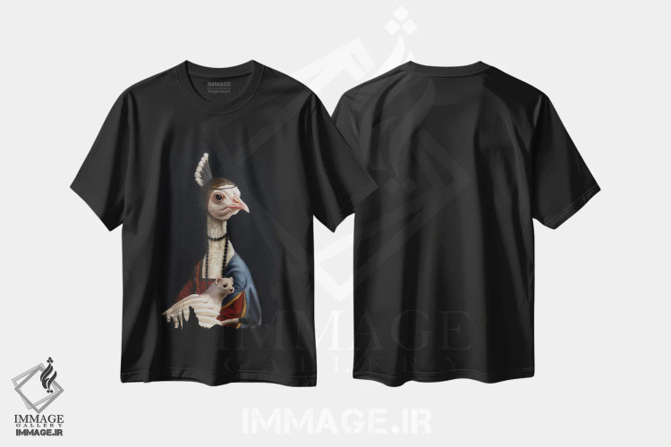 تیشرت مشکی طرح دار طاووس با ارمنت، دکور معاصر اثر لوسیا هفرنان | immage.ir