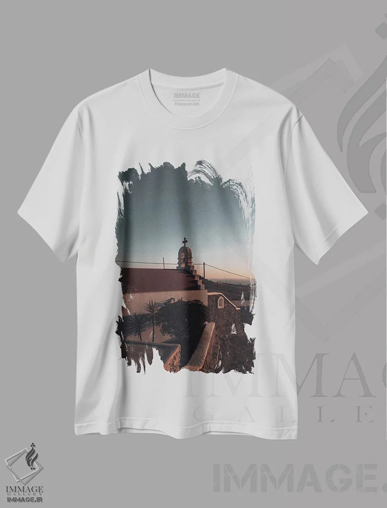 تیشرت سفید طرح دار کلیسای غروب، دکور معاصر اثر سباستین هیلگتاگ | فروشگاه ایماژ
