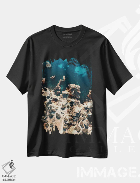 تیشرت مشکی طرح دار ساحل انتزاعی، سواحل از نمای بالا اثر سباستین هیلگتاگ | immage.ir