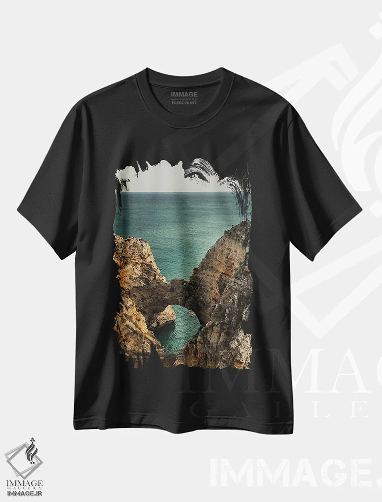 تیشرت مشکی طرح دار کاشفان، دکور ساحلی اثر سباستین هیلگتاگ | immage.ir