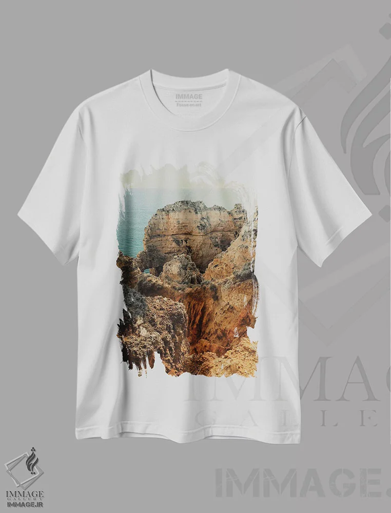 تیشرت سفید طرح دار سواحل صخره ای، دکور ساحلی اثر سباستین هیلگتاگ | فروشگاه ایماژ