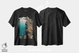 تیشرت مشکی طرح دار حال و هوای غروب ۲، دکور ساحلی اثر سباستین هیلگتاگ | فروشگاه ایماژ