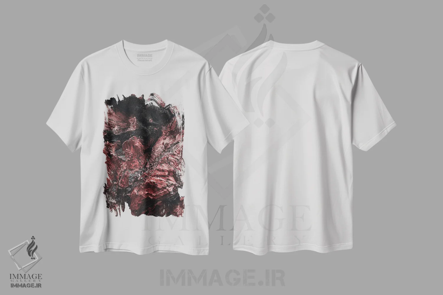 تیشرت سفید طرح دار چوب هنری قرمز، عکاسی هنری فاخر اثر سباستین هیلگتاگ | immage.ir