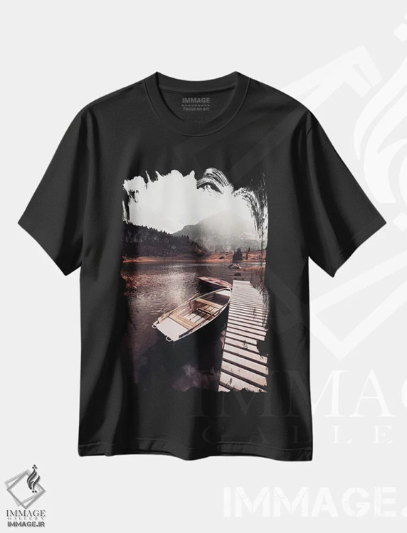 تیشرت مشکی طرح دار قایق ها، دکور کلبه و لژ اثر سباستین هیلگتاگ | فروشگاه ایماژ