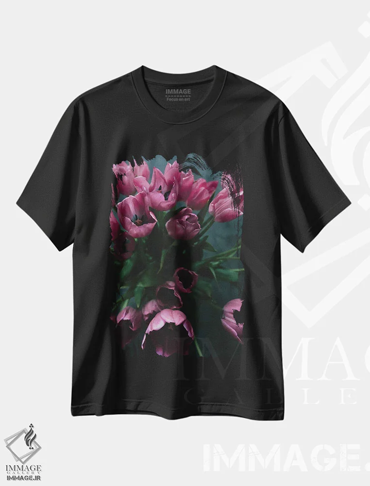 تیشرت مشکی طرح دار دسته گل تزئینی ۱، دکور معاصر اثر سباستین هیلگتاگ | immage.ir