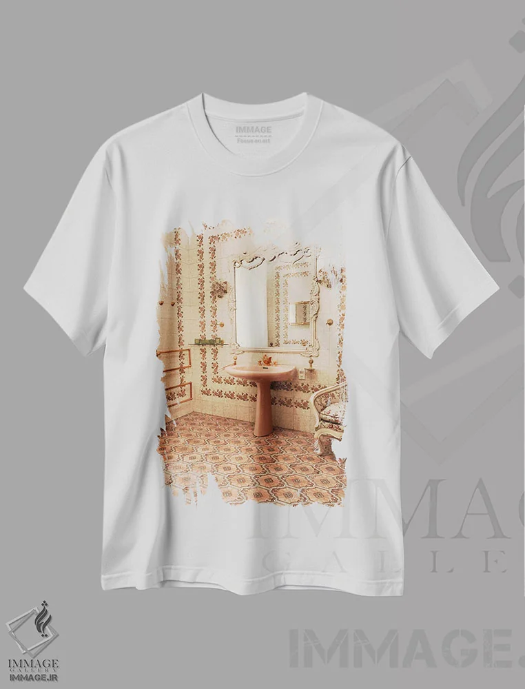 تیشرت سفید طرح دار سینک صورتی و طلایی، تزئینی اثر سباستین هیلگتاگ | immage.ir