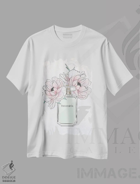 تیشرت سفید طرح دار گل های شیرین، دست نقاشی و طراحی دستی اثر هدر گری | immage.ir