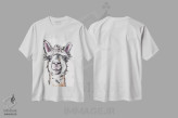 تیشرت سفید طرح دار مگی آلپاکا، هنر فاخر معاصر اثر هیپی هاوند استودیوز | immage.ir