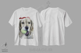 تیشرت سفید طرح دار سوفی گلدن رتریور با توپ، مدیوم اثر هیپی هاوند استودیوز | فروشگاه ایماژ