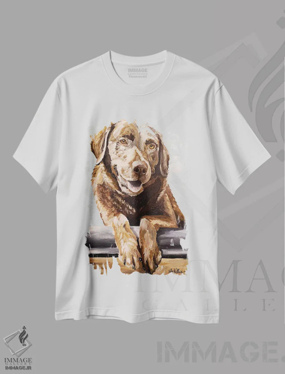 تیشرت سفید طرح دار لابرادور قهوه ای بتی، دکور معاصر اثر هیپی هاوند استودیوز | فروشگاه ایماژ