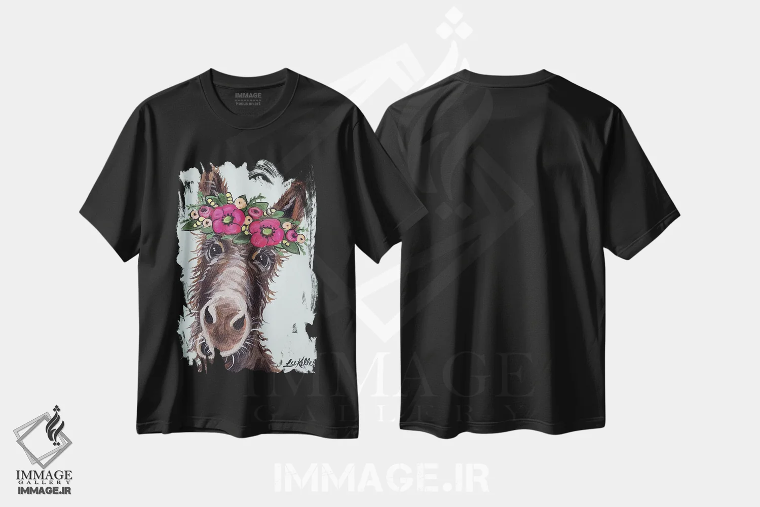 تیشرت مشکی طرح دار الاغ با گل های صورتی، دکور معاصر اثر هیپی هاوند استودیوز | فروشگاه ایماژ