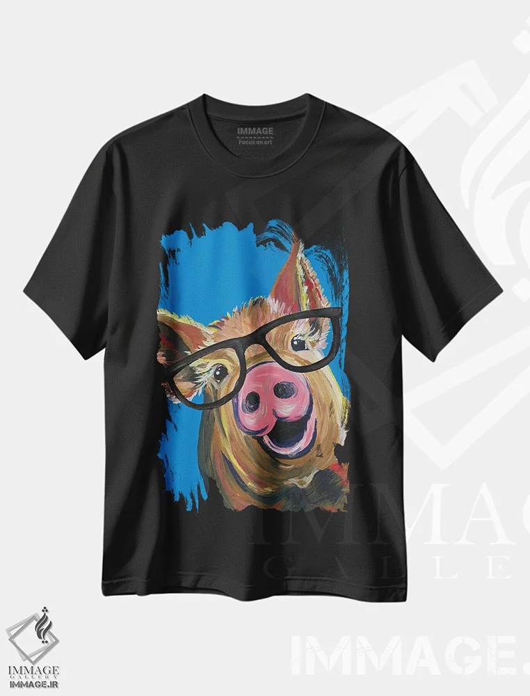 تیشرت مشکی طرح دار خوک ویلبور با عینک آبی، دکور معاصر اثر هیپی هاوند استودیوز | immage.ir