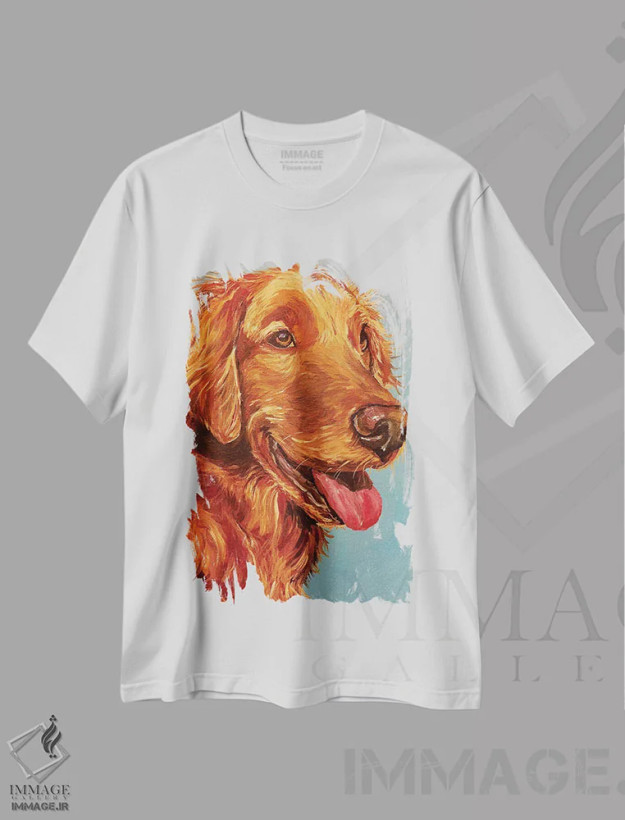 تیشرت سفید طرح دار رتریور قرمز در ساحل، دکور ساحلی اثر هیپی هاوند استودیوز | فروشگاه ایماژ