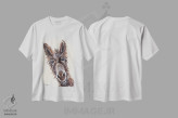 تیشرت سفید طرح دار الاغ روفوس روی زمینه کرم، مدیوم اثر هیپی هاوند استودیوز | immage.ir