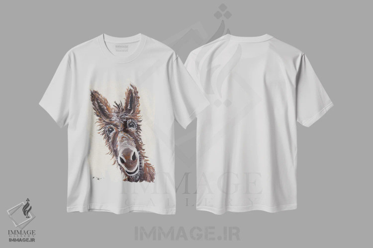 تیشرت سفید طرح دار الاغ روفوس روی زمینه کرم، مدیوم اثر هیپی هاوند استودیوز | immage.ir