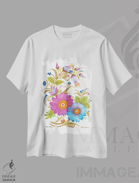 تیشرت سفید طرح دار جوان و زیبا، تزئینی اثر هالینا کولگا | فروشگاه ایماژ