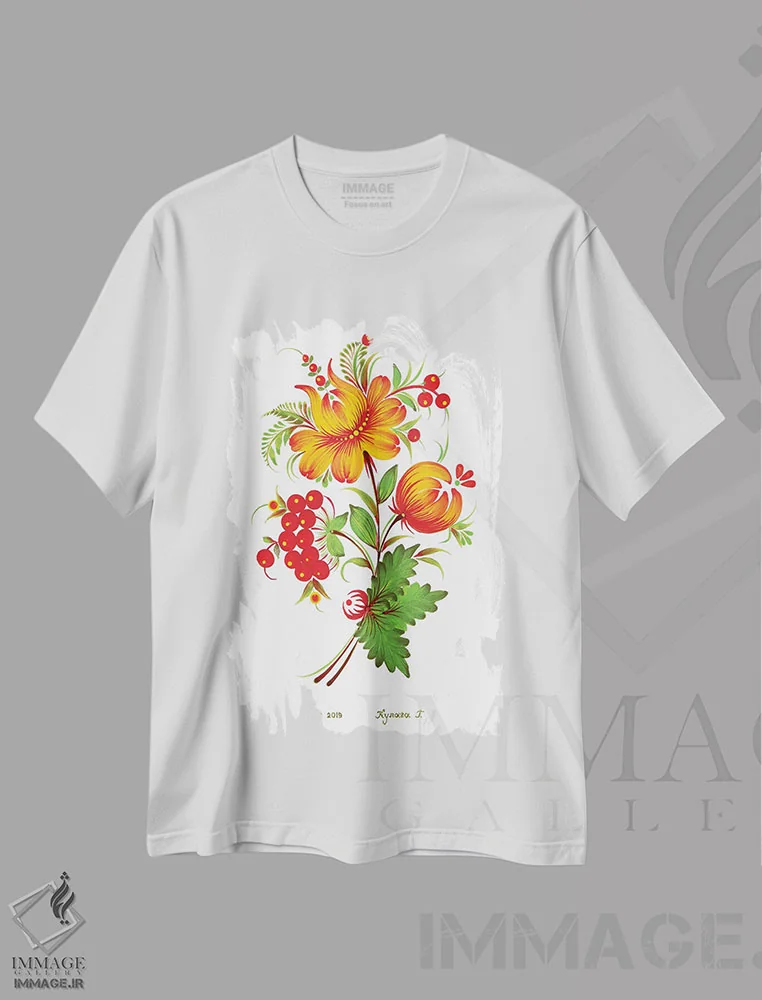 تیشرت سفید طرح دار روشنی آسمان، تزئینی اثر هالینا کولگا | immage.ir