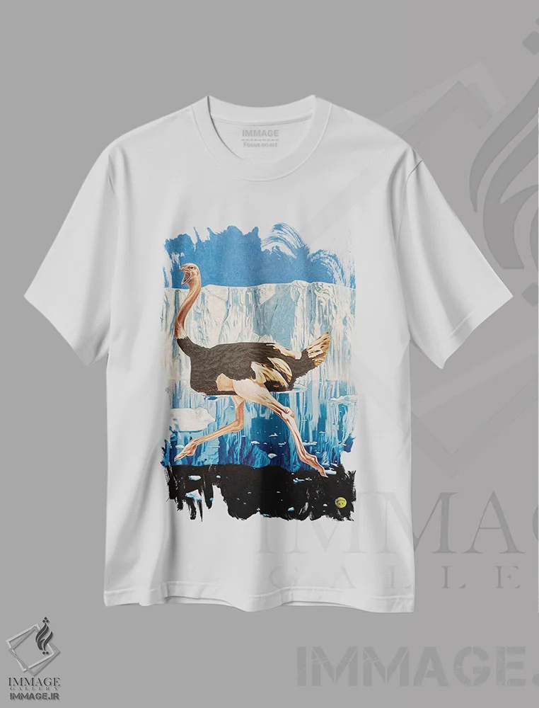 تیشرت سفید طرح دار صبر کن، یک چیزی درست نیست، هنر فاخر معاصر اثر استیفن هال | فروشگاه ایماژ