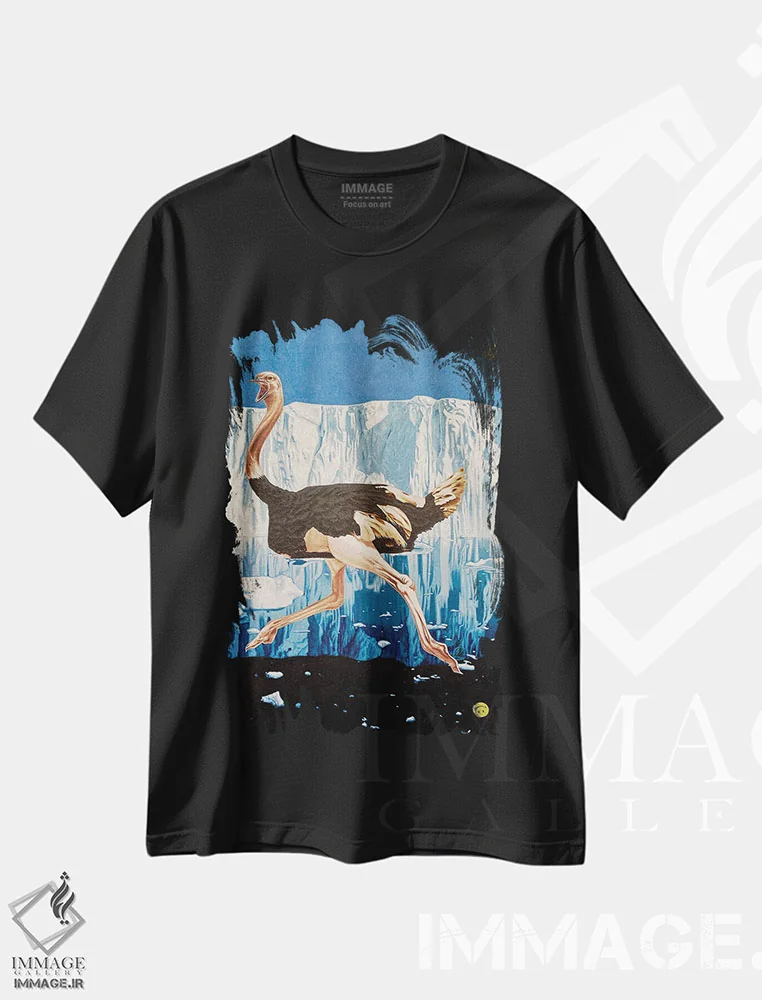 تیشرت مشکی طرح دار صبر کن، یک چیزی درست نیست، هنر فاخر معاصر اثر استیفن هال | immage.ir