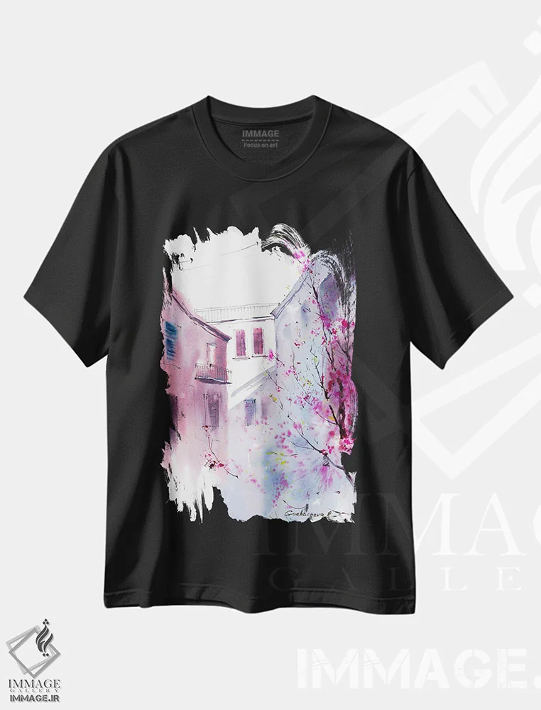تیشرت مشکی طرح دار حیاط ایتالیایی، هنر فاخر معاصر اثر هوم لایک آرت | immage.ir
