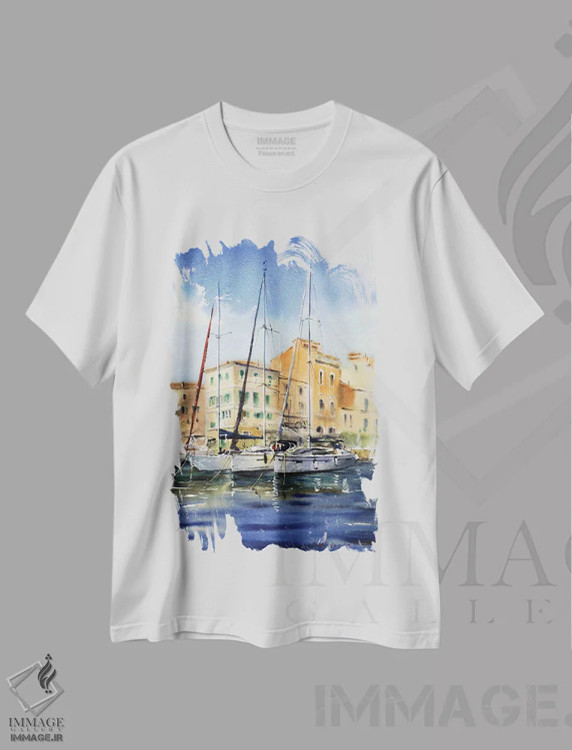 تیشرت سفید طرح دار قایق های پهلوگرفته IV، هنر فاخر معاصر اثر هوم لایک آرت | فروشگاه ایماژ