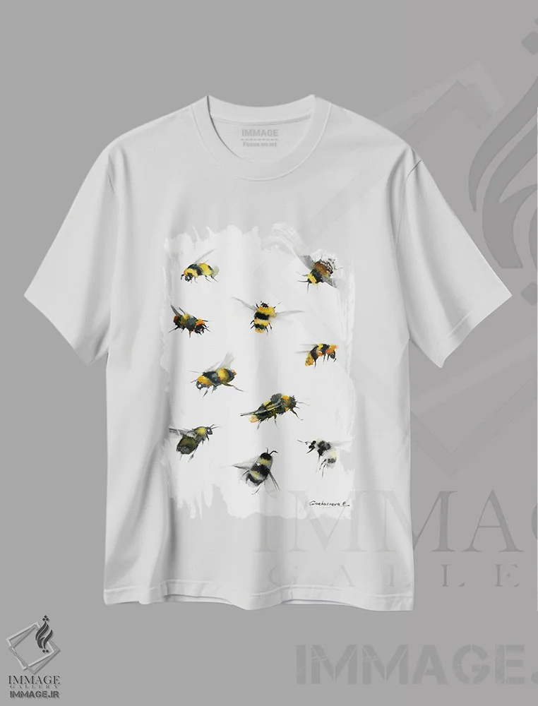 تیشرت سفید طرح دار زنبورها، هنر فاخر معاصر اثر هوم لایک آرت | immage.ir