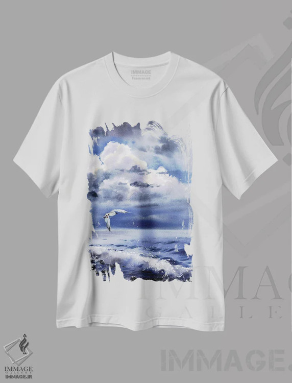 تیشرت سفید طرح دار مرغ دریایی بالای دریا، هنر فاخر معاصر اثر هوم لایک آرت | فروشگاه ایماژ