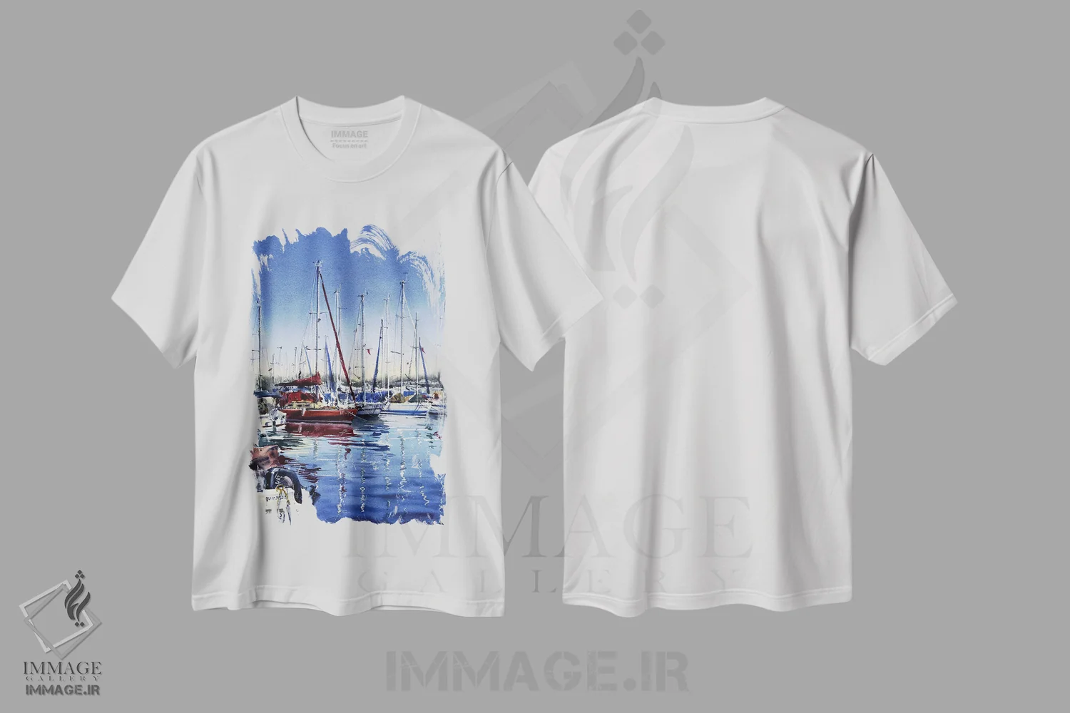 تیشرت سفید طرح دار قایق های پهلوگرفته II، دکور ساحلی اثر هوم لایک آرت | فروشگاه ایماژ