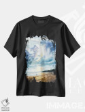 تیشرت مشکی طرح دار راه رفتن در کنار ساحل، دکور ساحلی اثر هوم لایک آرت | immage.ir