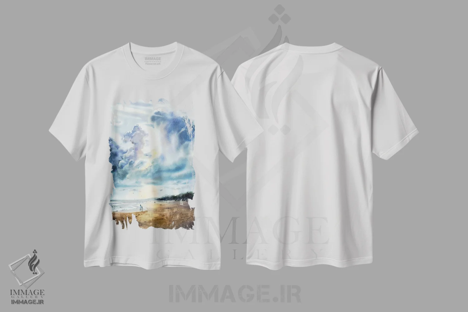 تیشرت سفید طرح دار راه رفتن در کنار ساحل، دکور ساحلی اثر هوم لایک آرت | فروشگاه ایماژ
