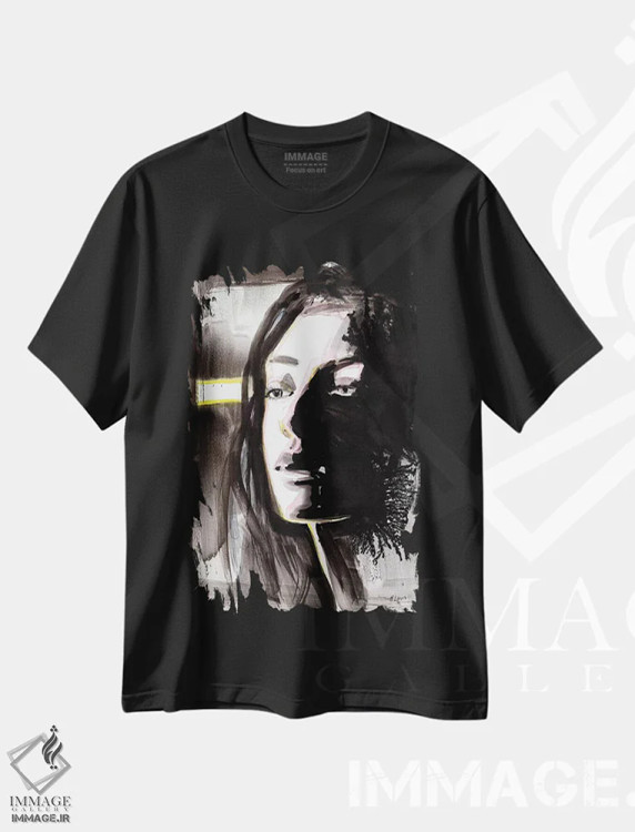 تیشرت مشکی طرح دار کنار پنجره، هنر فاخر معاصر اثر هارت آو لیلی | فروشگاه ایماژ
