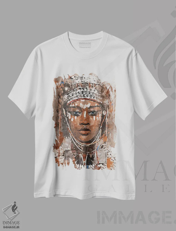تیشرت سفید طرح دار رنگ های متحد انتزاعی XXIV، هنر آمریکایی آفریقایی تبار اثر هلو مورائس | فروشگاه ایماژ