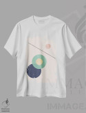 تیشرت سفید طرح دار شکل رنگین کمانی انتزاعی هفت اثر هلو مورائس | immage.ir