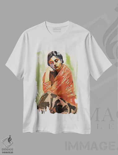 تیشرت سفید طرح دار او در حال فکر کردن است VII، هنر دیجیتال اثر هلو مورائس | فروشگاه ایماژ