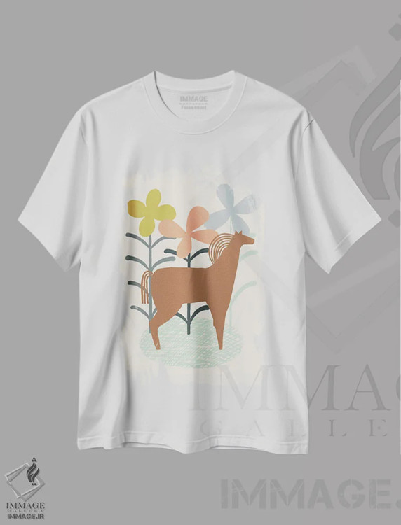تیشرت سفید طرح دار اسب بهاری، دکور روستایی اثر هانا بایزنگ | immage.ir