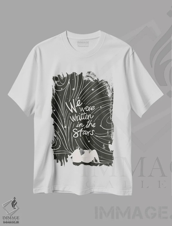 تیشرت سفید طرح دار ستاره های نوشته شده، هنر تزئینی سیاه و سفید اثر هانا بایزنگ | immage.ir