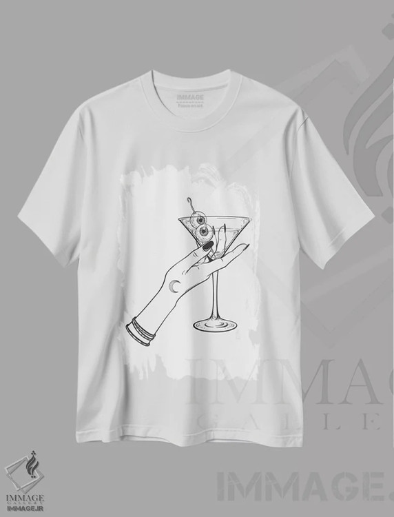 تیشرت سفید طرح دار کوکتل ها، تزئینی اثر هانی مون هتل | فروشگاه ایماژ