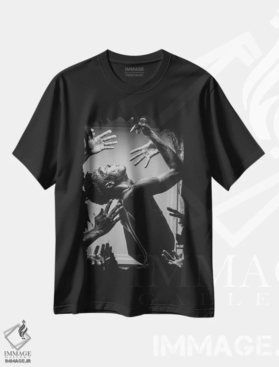تیشرت مشکی طرح دار نگاتیو، هنر آمریکایی آفریقایی تبار اثر هری ادونزه | فروشگاه ایماژ