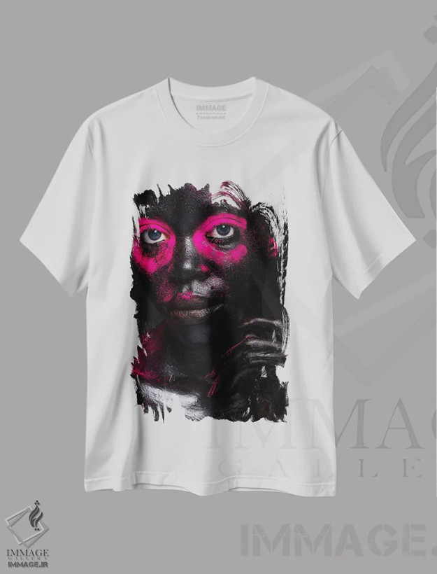 تیشرت سفید طرح دار سیاه در رنگ ها، هنر آمریکایی آفریقایی تبار اثر هری ادونزه | فروشگاه ایماژ