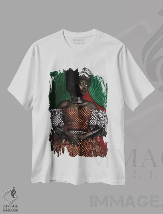 تیشرت سفید طرح دار زن آفریقایی-تبار، دکور آفریقایی اثر هری ادونزه | immage.ir